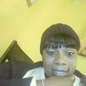 Meet your Posher, Shaconda